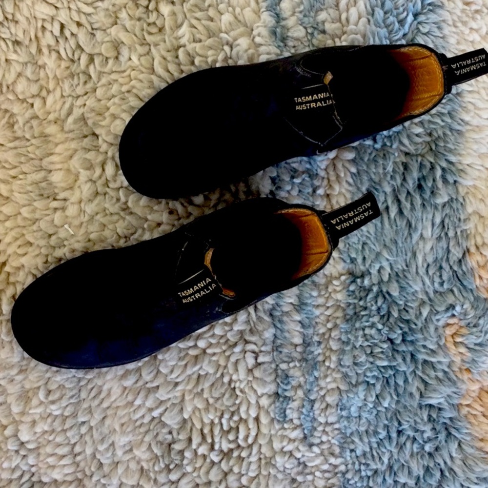 Blundstone Australian size 4